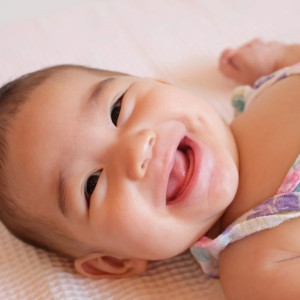 CẦN CHỊ CHĂM BÉ 2 THÁNG LƯƠNG 9 TRIỆU Ở CHUNG CƯ QUẬN 4