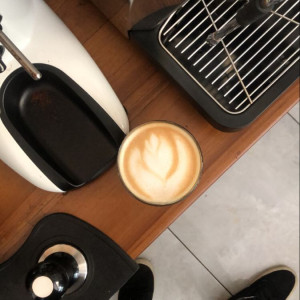 Phục vụ quán cà phê , ở Bàu Cát 2 Tân Bình .