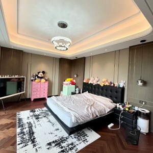Nhà 1 trệt 2 lầu có thang máy ở khu dân cư Khang Điền quận 9 tuyển chị giúp việc