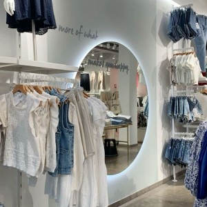Cần gấp nữ bán shop quần áo nữ ở Bình Tân.