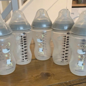 EM CẦN CHỊ BẢO MẪU CHO BÉ 3 THÁNG TUỔI CHO ĐÔI VỢ CHỒNG TRẺ LƯƠNG 11TR BAO ĂN Ở TẠI QUẬN GÒ VẤP