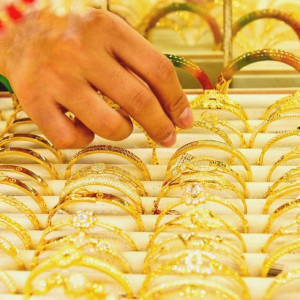 EM CẦN TUYỂN 10 BẠN NHÂN VIÊN TIỆM VÀNG Ở NGUYỄN THỊ TẦN, Q8