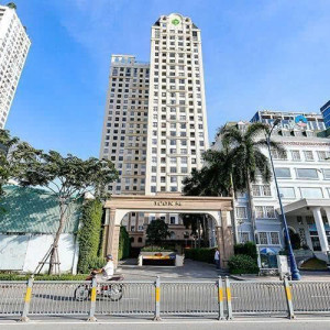 BẾN VÂN ĐỒN - QUẬN 4 EM TUYỂN NGAY 1 CÔ VỀ LO CƠM NƯỚC CHO NHÀ EM LƯƠNG 12TR