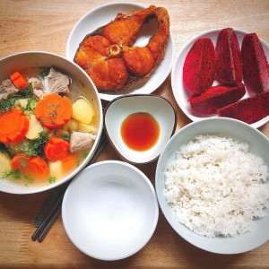 NGUYỄN THỊ MINH KHAI-QUẬN 3- EM TUYẾT CẦN CHỊ NẤU ĂN CHO GIA ĐÌNH- BAO ĂN Ở