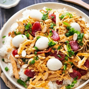 Quán Xôi Gà Trên Đường Kim Biên, Quận 5 Cần Cô Phụ Quán