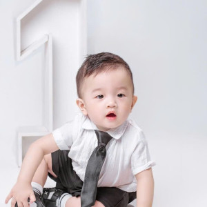 CHỊ NÀO CẦN VIỆC GẤP GIÚP EM VỚI, GẦN TẾT EM CẦN MỘT GẤP 1 CHỊ BẢO MẪU CHO BÉ 1 TUỔI LƯƠNG 10TR TẠI QUẬN 6