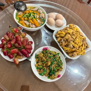 Tìm cô chăm bà hiền lành tại Hóc Môn - Lương 13 triệu ( bao ăn ở)