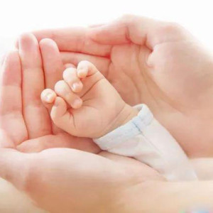 Bé nhà em nay 5 tháng tuổi, cần chị về nấu đồ ăn dặm cho bé , làm những việc liên quan đến bé.