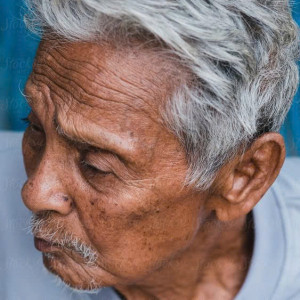 HÔM NAY EM CẦN CHỊ CHUYÊN CHĂM SÓC CHO ÔNG ĐI LẠI YẾU TẠI QUẬN PHÚ NHUẬN