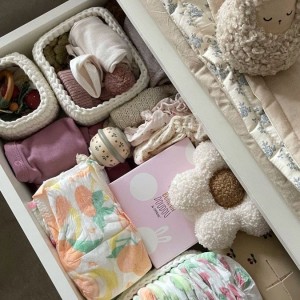 TUYỂN CÔ CHĂM BÉ – ĂN Ở LẠI , quận Bình Thạnh, Lương 13 triệu.