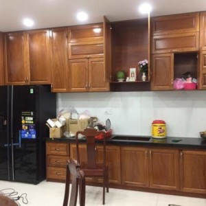 Tuyển gấp giúp việc nhà quận 8, lương 12 triệu bao ăn ở