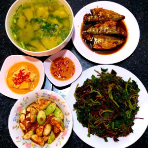 Nhà ở nguyễn chí thanh quận 11, cần chị giúp việc nhà (bao ăn ở ).