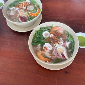 Cần cô phụ quán hủ tiếu mực - lương 9tr bao ăn ở - quận Phú Nhuận