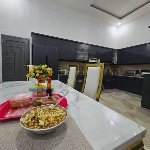 CẦN CÔ GIÚP VIỆC NHÀ Ở LẠI – Lương 10 triệu bao ăn ở , quận 7