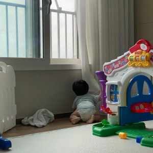 Cần chị chăm bé quận 6, lương 13 triệu ( bao ăn ở )