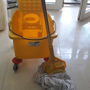 Em mẹ đơn thân cần chị về giúp việc nhà ở Quận 10 lương 10 triệu ( bao ăn ở lại )