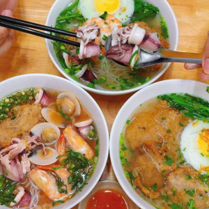 QUÁN HỦ TIẾU MỰC Ở NGUYỄN HỮU CẢNH- BÌNH THẠNH CẦN TÌM CHỊ VỀ PHỤ QUÁN