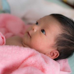 Cần 1 chị chuyên chăm bé sơ sinh ở quận 12 lương thử việc 10tr bao ăn ở