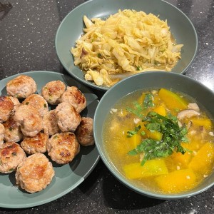 Tuyển Gấp! Chị giúp việc nhà Quận 7 - Lương  12 triệu ( bao ăn ở )