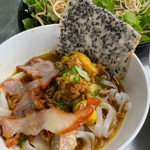 Một quán mì Quảng tại Dĩ An đang cần cô phụ cùng