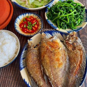 Nhà ở quận 4 gần Chợ Xóm Chiếu , cần chị giúp việc nhà