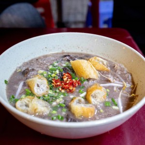 Quán cháo lòng, cần cô phụ quán ở ngay quận 7 - lương 9tr làm tốt lên lương