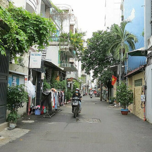 Nhà ở Lê Thành Phương quận 8, cần chị giúp việc nhà.