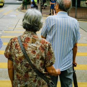 NHÀ Ở CỦ CHI CẦN CHỊ VỀ CHĂM ÔNG 74 TUỔI ĐI LẠI YẾU LƯƠNG 11TR BAO ĂN Ở