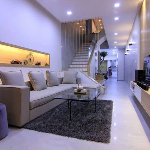 NHÀ EM Ở GẦN CHỢ BA ĐÌNH- QUẬN 8 CẦN TUYỂN CHỊ VỀ GIÚP VIỆC NHÀ LƯƠNG 10TR BAO ĂN Ở