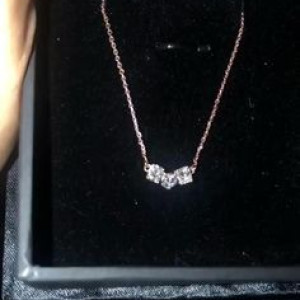 QUÁN EM CẦN NGƯỜI PHỤ QUÁN CƠM Ở QUẬN 1 LƯƠNG 8 TRIỆU