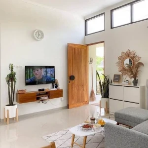 Cần cô giúp việc ở lại, nhà chung cư 2 phòng - Quận 1