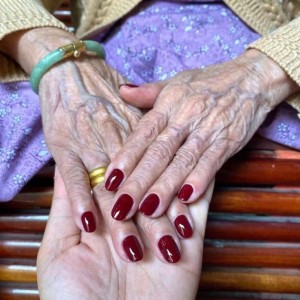 Tuyển gấp: Chăm bà 73 tuổi - Bình Tân - Lương 12 triệu ( bao ăn ở )