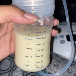 Cần chị bảo mẫu cho con em 6 tháng ở Quận 7 lương 13 triệu