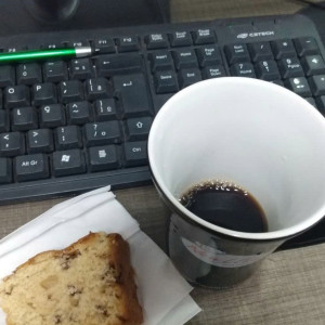 Công việc  bao gồm giúp việc nhà, chăm bé, chăm sóc người lớn tuổi, phụ quán, phụ bếp,.... Lương từ 8-12tr  bao ăn ở cho các chị thoải mái nhận việc. 👏 👏