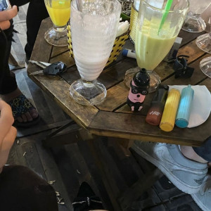 Cần gấp 1 bạn nữ phụ quán nước ở Tân Bình.