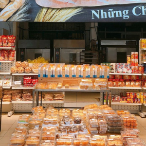 Em cần gấp 2 nam  + 3 nữ phụ bán bánh mì đường Nguyễn Trãi - quận 1