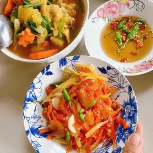 Cư xá Đ.Trần Xuân Soạn , P. Tân Thuận Tây, Quận 7 . Cần 1 chị dọn dẹp nhà cửa cơm nước làm đi về từ 10h - 20h