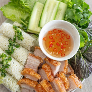 EM MUỐN TÌM CHỊ BIẾT QUÁN XUYẾN CÔNG VIỆC GIA ĐÌNH LƯƠNG 10 TRIỆU