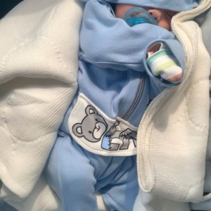 CẦN CÔ CHUYÊN CHĂM BÉ - ĂN Ở LẠI LƯƠNG CAO