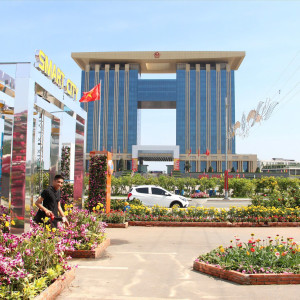 Ở BÌNH DƯƠNG EM CẦN TUYỂN GẤP CÔ NẤU ĂN SÁNG- TRƯA CHO GIA ĐÌNH LƯƠNG 8TR ( ĐI VỀ)