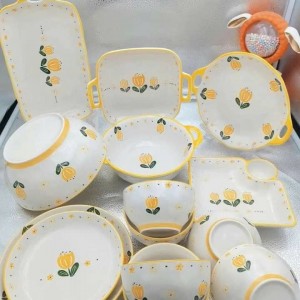 Cần cô giúp việc nhà chung cư ở Phạm Văn Hai, Tân Bình