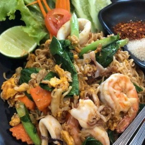 Tuyển cô giúp việc cho nhà ở ngay Xóm Chiếu, Quận 4 - lương 11tr