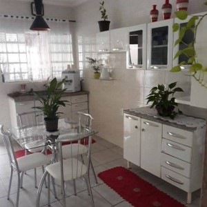 Em cần chị nấu ăn, giúp việc ở gần bến Bạch Đằng, Quận 1.