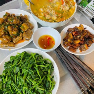 Cần cô gvn ở lại chung cư quận 2