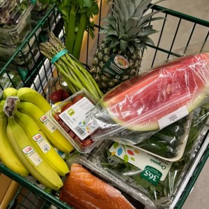 Tuyển cô chăm bà Quận 6 - Lương  14 triệu ( bao ăn ở )