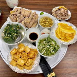 Nhà ở quận 11 cần chị giúp việc nhà , Lương 10 triệu ( bao ăn ở )