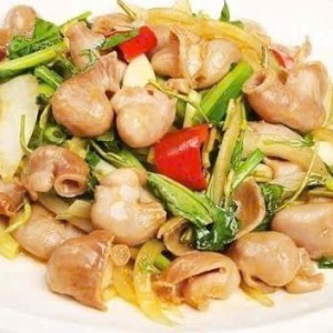Chung cư ở đường Mai Chí Thọ, quận 2 cần cô chăm bà 83 tuổi