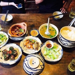 Cần 1 Nam Làm Phụ Quán An Gia Đình Bên Quận 1 - Lương 7tr + Bo Tips