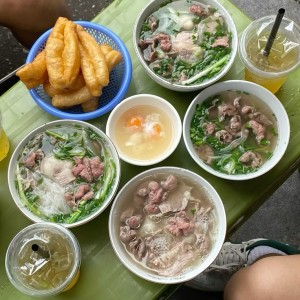 🍜 CẦN TUYỂN GẤP NGƯỜI PHỤ QUÁN PHỞ , bao ăn ở .