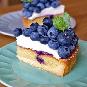 Tuyển Gấp! Chị Giúp Việc Nhà Quận Phú Nhuận ,Khu Phan Xích Long, - Lương Cao 13 triệu ( bao ăn ở )